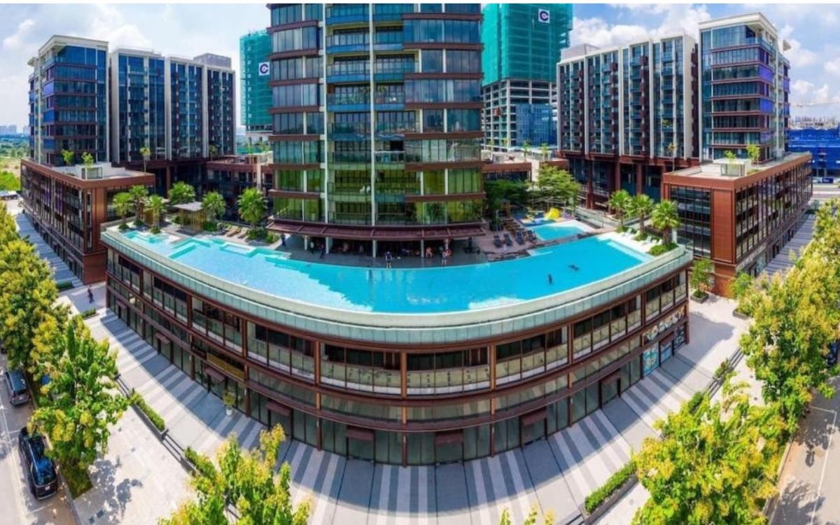 THE GALLERIA RESIDENCE